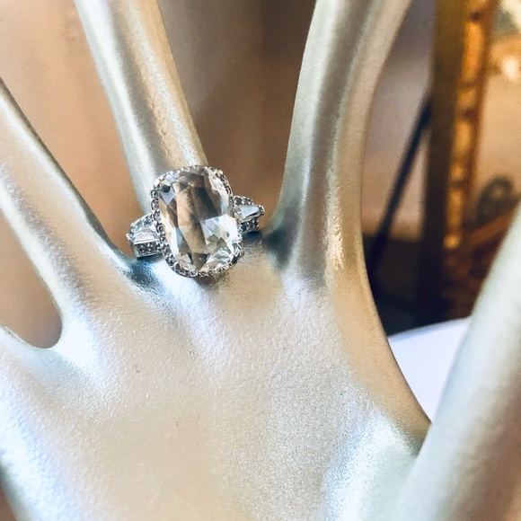 Vintage White Sapphire Statement Ring PRETTY!!! - Picture 17 of 17